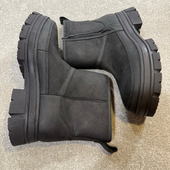 UGG NWOT Ashton Zip Waterproof Bootie Black Suede Chunky Heel Womens 10 Winter - Picture 5 of 15